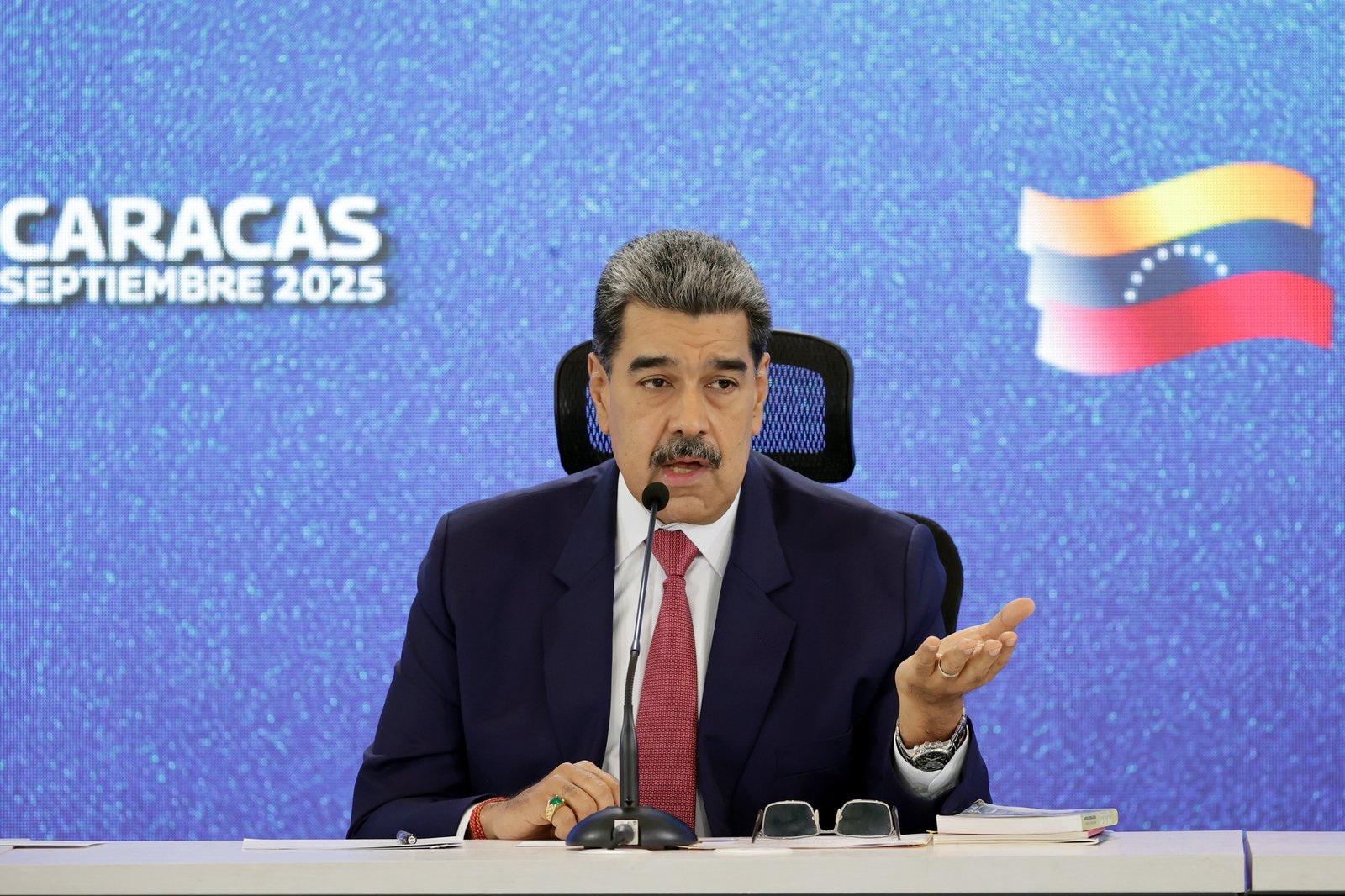 WP: Венесуэла попросила военной помощи у России, Китая и Ирана из-за действий США