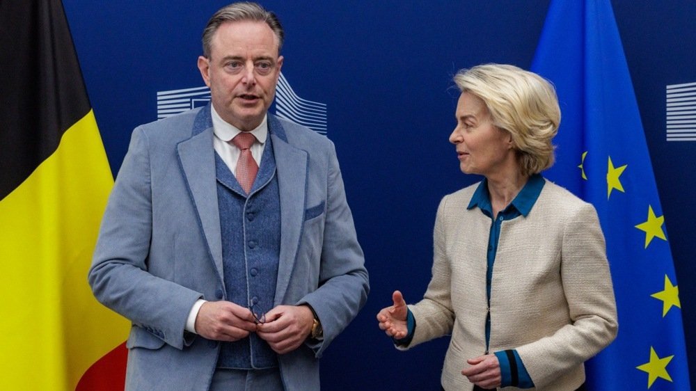 Politico: В ЕС обвинили Бельгию, что она удерживает замороженные активы РФ ради налога