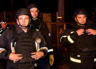 Пожары и разрушенные дома: последствия очередной атаки дронами в Одесской области