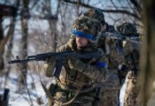 Мирноград почти полностью окружен, ротация невозможна – источники в морской пехоте