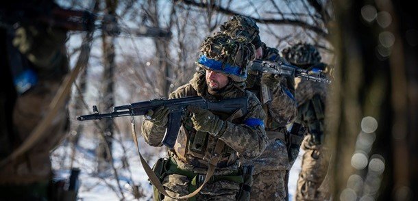 Мирноград почти полностью окружен, ротация невозможна – источники в морской пехоте