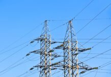 В Украине начались экстренные отключения из-за массированных российских ударов по энергетике