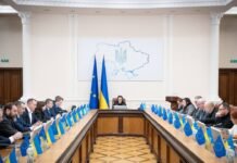 Кабмин установил размер ежемесячных выплат для воинов, награжденных Крестом боевых заслуг