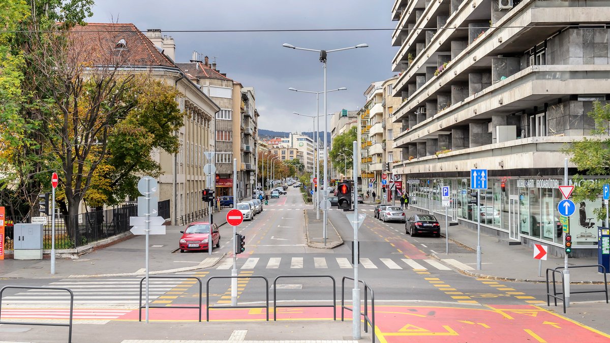 Fitch перед выборами в Венгрии ухудшил прогноз для рейтинга страны