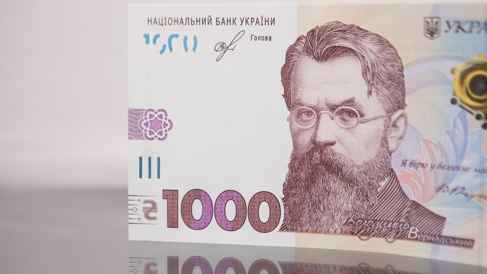 «Зимнюю тысячу» теперь можно потратить на продукты. Минсоцполитики рассказало, в каких магазинах