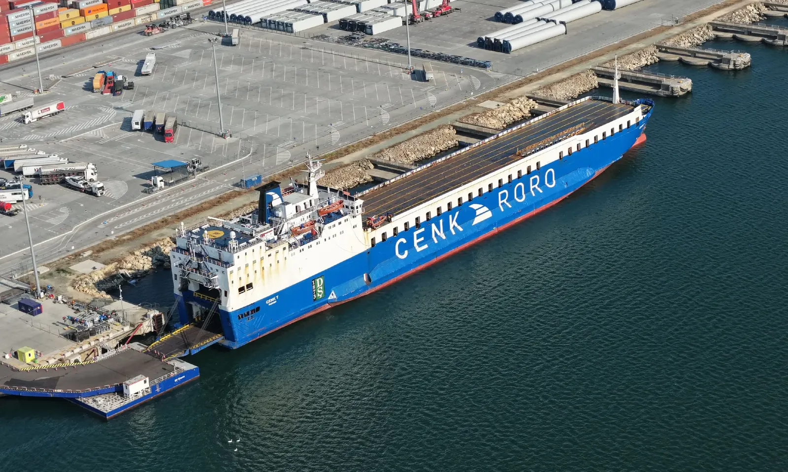 Россия ударила по гражданскому кораблю в Черноморске под Одессой – Зеленский