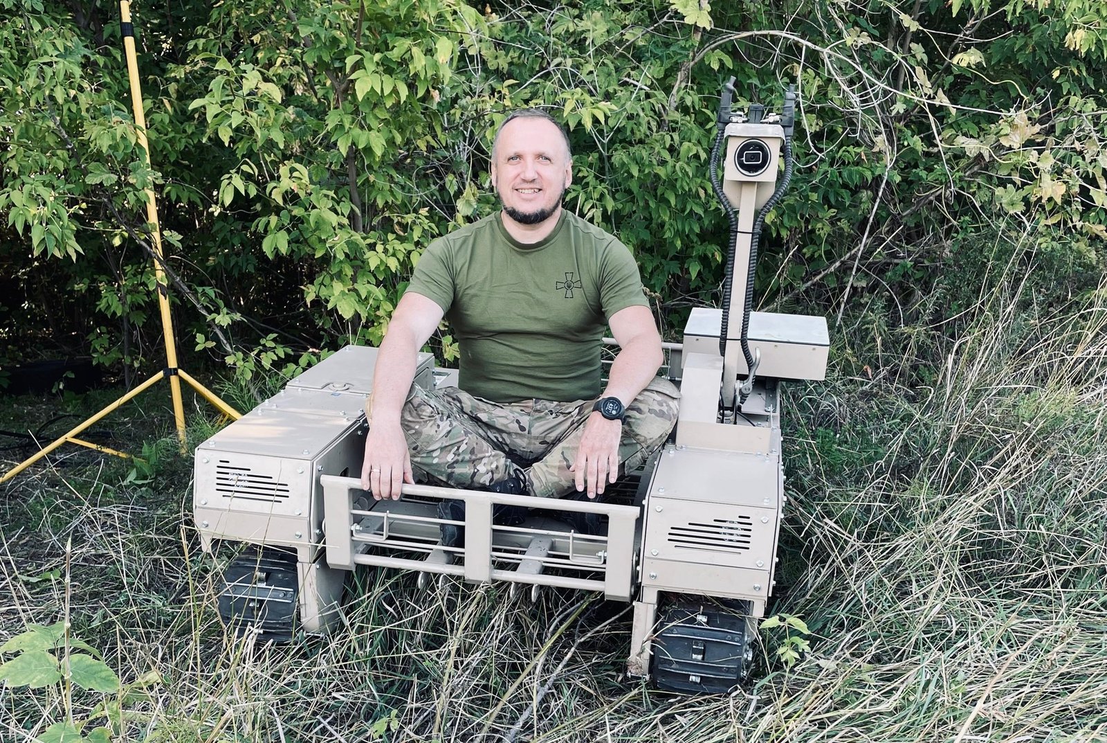 Прикрутили КАБ к дрону. Офицер ВСУ поделился подробностями уникального беспилотного штурма