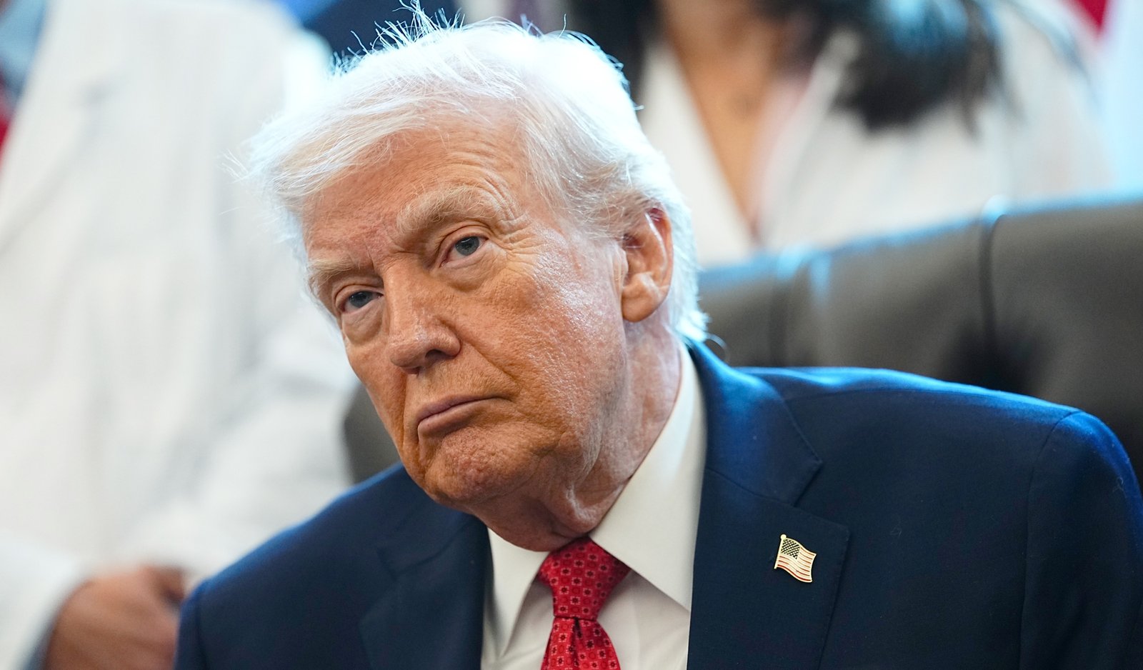 Трамп прокомментировал атаку РФ на Киев: Взрывы были и там, и там