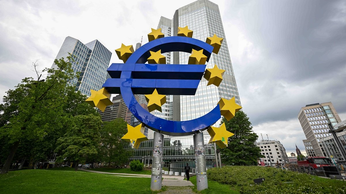 Совет Евросоюза поддержал запуск цифрового евро с гарантией «права на наличные»