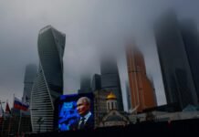 FT нашла новый признак проблем в экономике России: рост зарплат резко замедлился