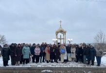 У Чернівцях встановили пам’ятний Хрест при в’їзді до селища