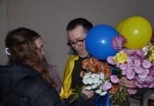 «З полону повернувся незрячим на обидва ока»: коли катувати стали менше, написав вірш про маму