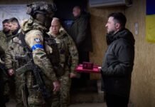 Зеленский записал видео с передового командного пункта в Купянске