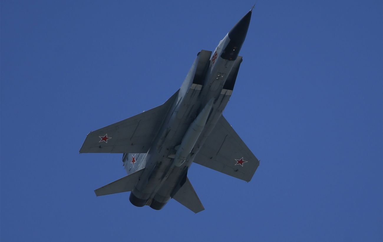 Россия второй раз за ночь подняла в небо МиГ-31К: враг запустил «Кинжалы»