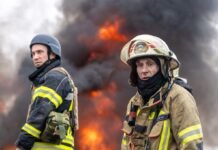 Под ударом энергетика на западе Украины, есть жертвы и проблемы со светом: все об атаке РФ