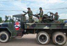 ВМС Таиланда начали операцию по вытеснению солдат Камбоджи в провинции Трат