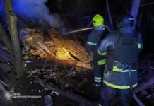 Под Одессой дрон влетел в высотку. Всего ночью было до сотни дронов: какие последствия в регионах