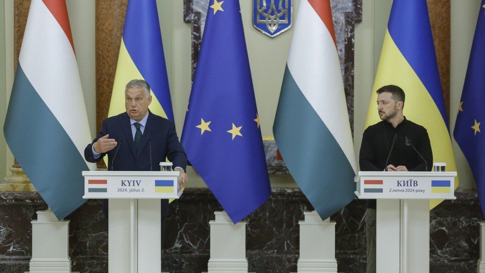 Зеленский намекнул на «подзатыльник» для Орбана. Тот заявил о «тщательно подобранных оскорблениях»