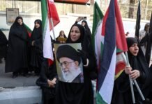 NYT: Трампу доложили, что режим Ирана находится в самой слабой позиции со времен революции