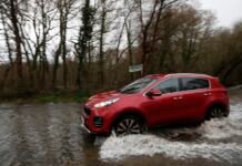 В Британии шторм «Чандра» вызвал наводнения, перекрытие дорог и перебои со светом