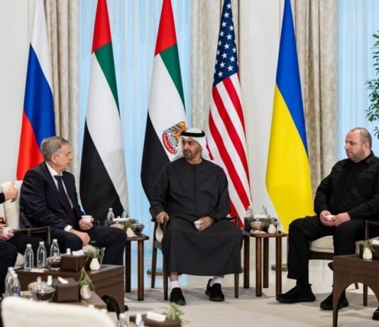 «Псевдоисторических лекций не было». Киев оценил новую делегацию РФ в Абу-Даби