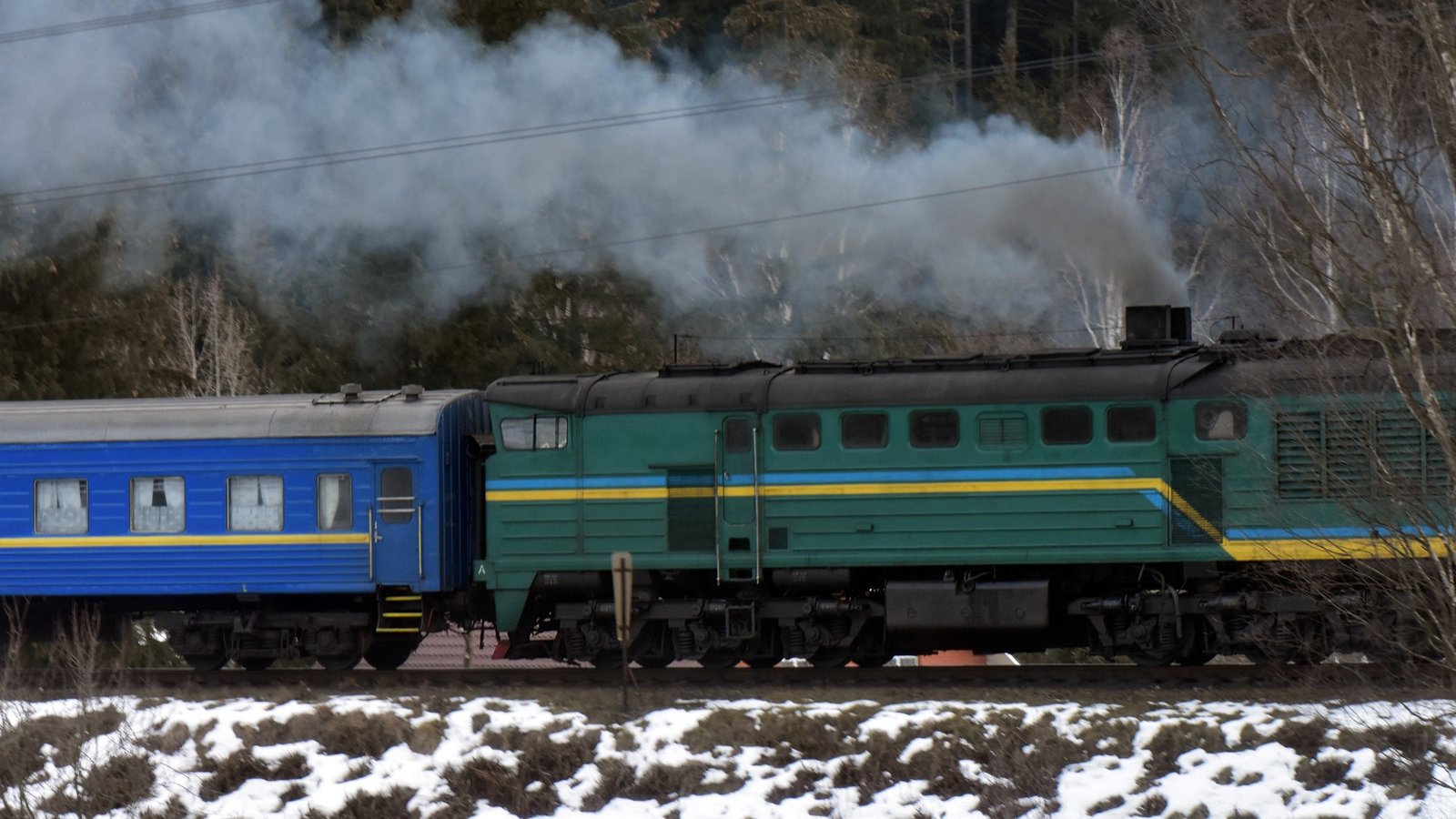 Экстренные отключения: УЗ заявила о стабилизации ситуации с электричеством на железной дороге