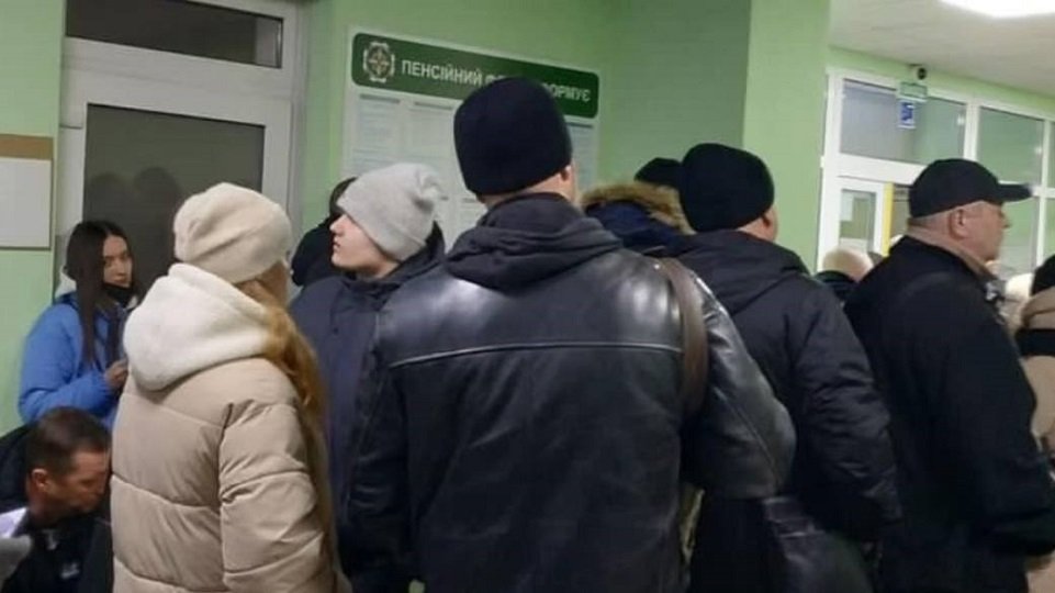 Омбудсмен Лубинец заявил, что тысячи ВПО остались без пенсии. Министр соцполитики ответил