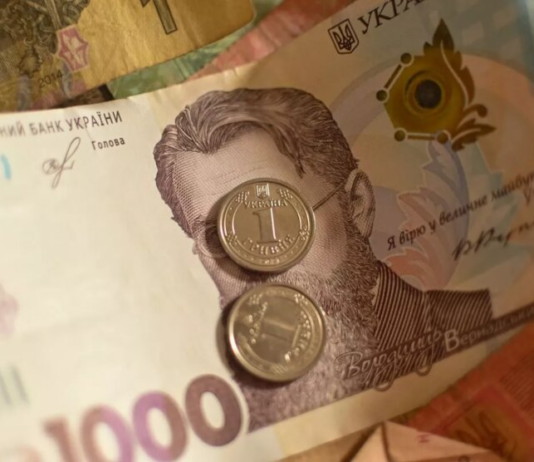 ПФУ разъяснил, влияет ли помощь на похороны на назначение соцвыплат