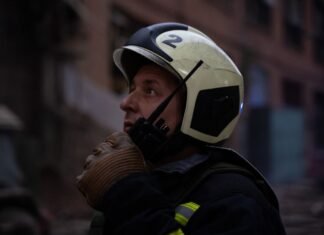 Россия ударила по Запорожью: на месте атаки пожар