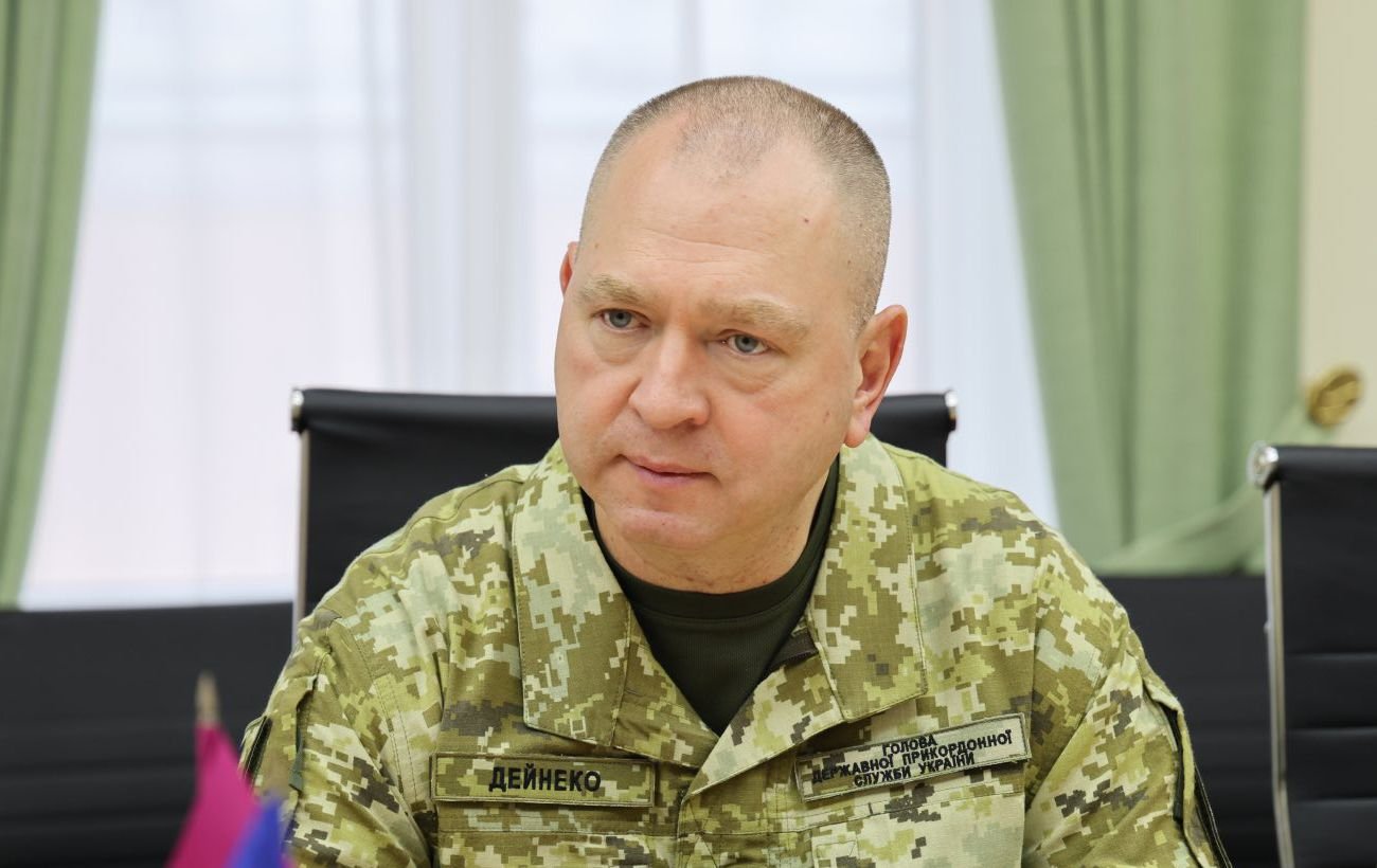 СМИ писали о «списании» экс-главы ГПСУ Дейнеко со службы: правда ли это