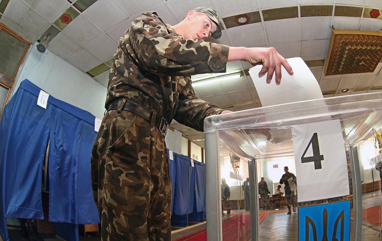 Выборы в Украине после войны: какие проблемы с голосованием военных и что можно сделать