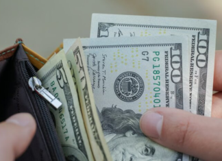 Доллар срывается с «цепи»: эксперт предупредил о курсе валют на середину января