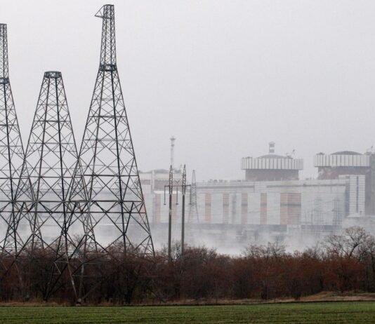 Россия заманивает людей на фронт под видом работы на АЭС