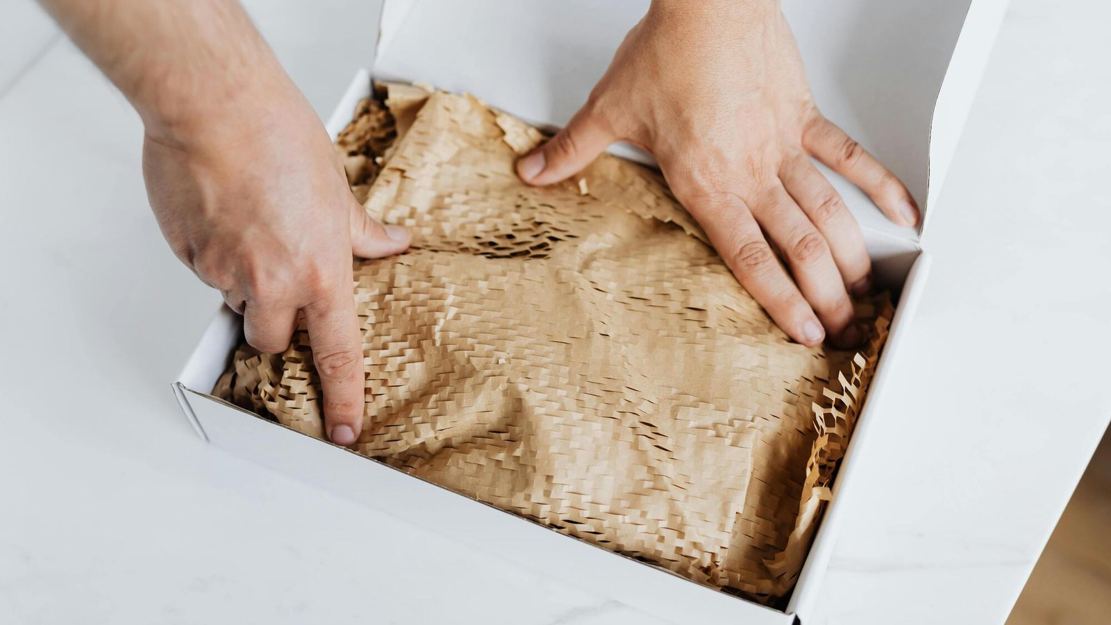 В ЕС окончательно приняли правила сбора пошлины за посылки до 150 евро: детали