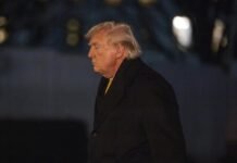 Трамп настоял на продолжении переговоров с Ираном, напомнил о прошлом ударе