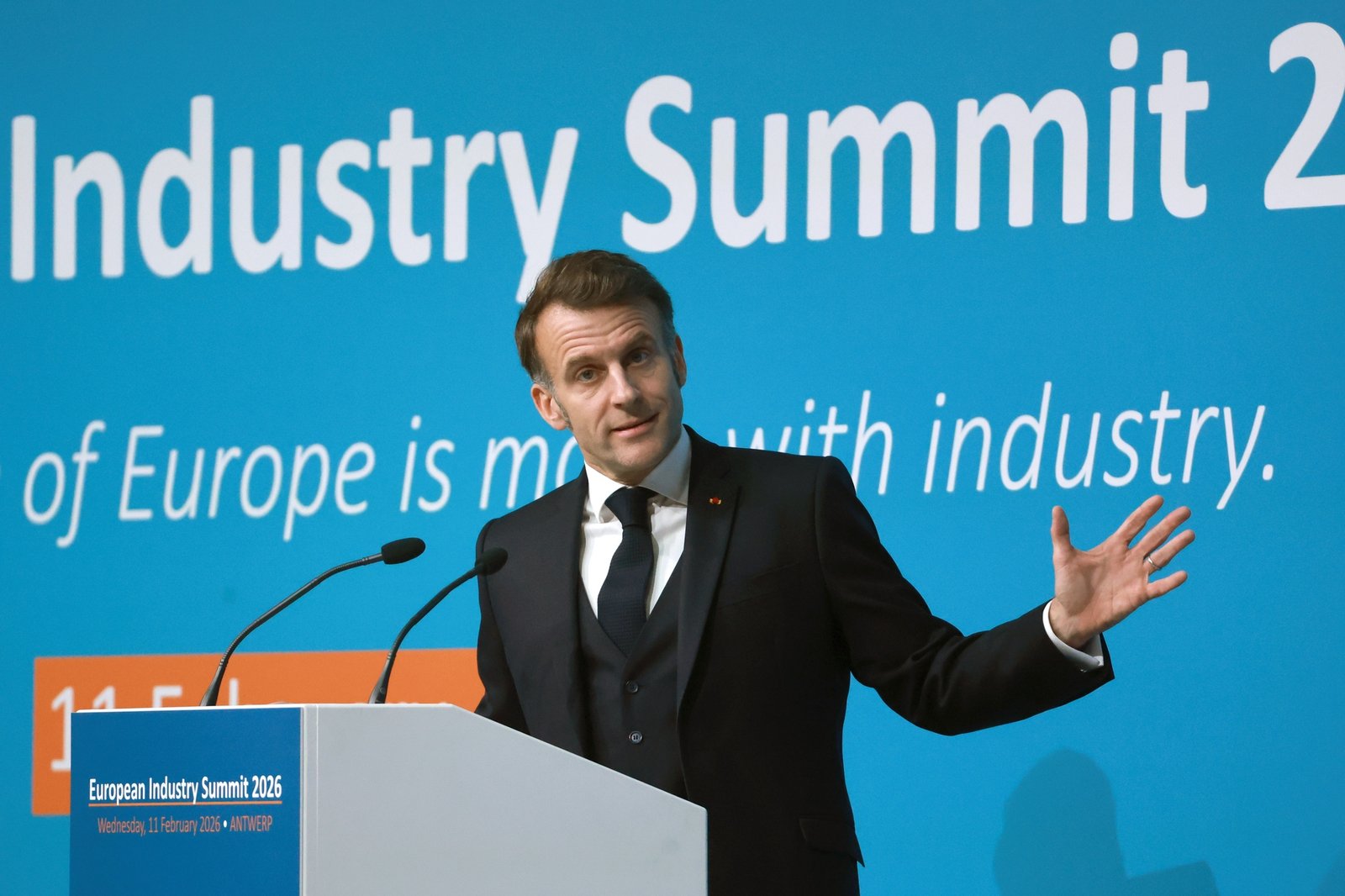 Макрон о переговорах с Путиным: Это не вопрос нескольких дней