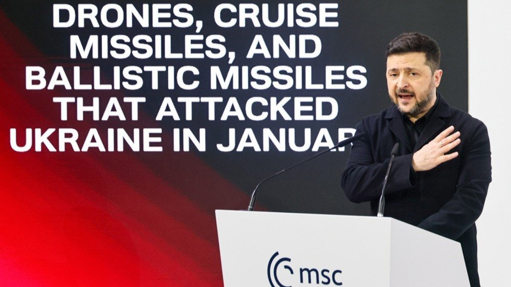 Зеленский о промедлении с помощью: Многим политикам надо поучиться у наших спасателей