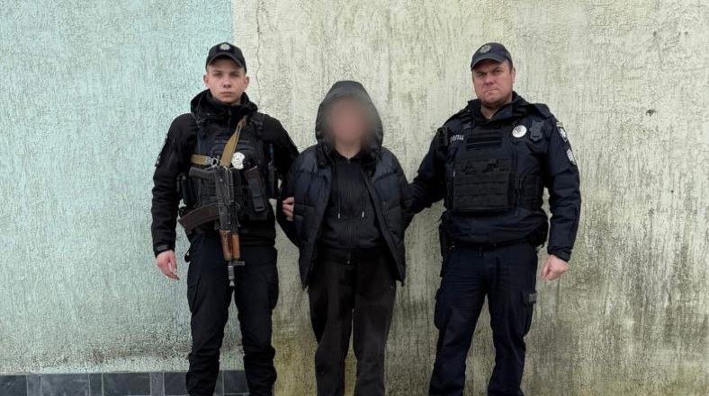 Взрывчатку во Львове заложили в урну для мусора: полиция показала видео подготовки теракта