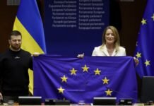 Евродепутаты обратились к Украине в годовщину. А Зеленский – к ним с серьезным предложением