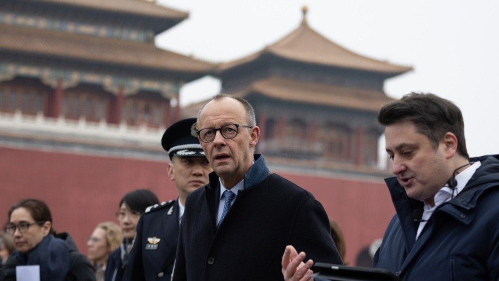 «Сигналы из Китая в Москве воспринимают очень серьезно». Мерц попросил помочь с завершением войны