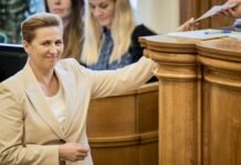 Дания проведет досрочные выборы после того, как посягательства Трампа подняли рейтинг власти