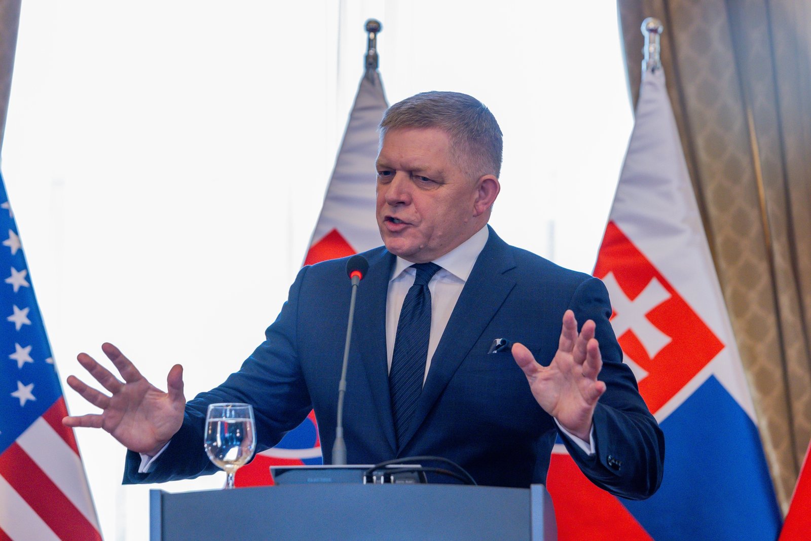 Фицо предположил, что Украина не заинтересована в восстановлении транзита нефти в Словакию