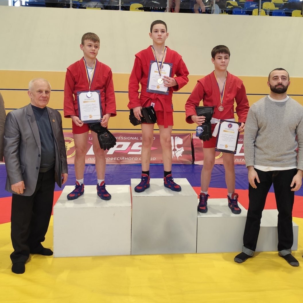 Вінницькі самбісти вибороли сім «золот» та путівки на чемпіонат України