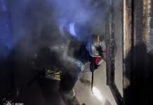 На Вінниччині горіли будинки та вантажівка: рятувальники ліквідували вісім пожеж