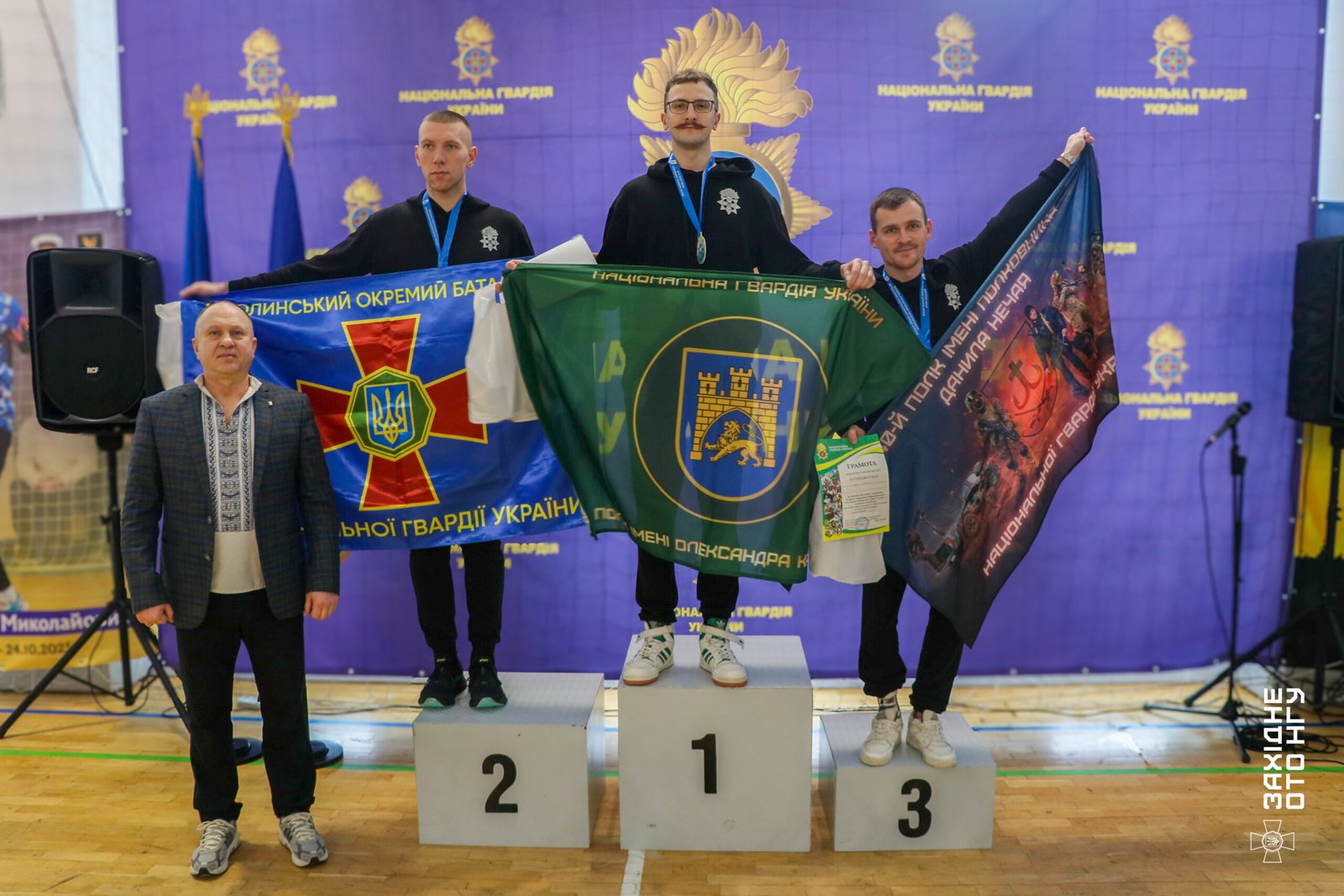 Після ампутації повернувся у стрій і займається спортом: у Вінниці гвардійці взяли участь у чемпіонаті з плавання