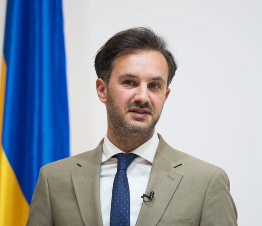 «Второсортный» орден для министра из Германии: в МИД ответили на скандал в СМИ