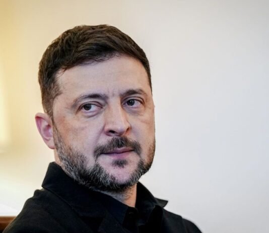 «С удовольствием принял бы»: Зеленский о ядерном оружии от Британии и Франции