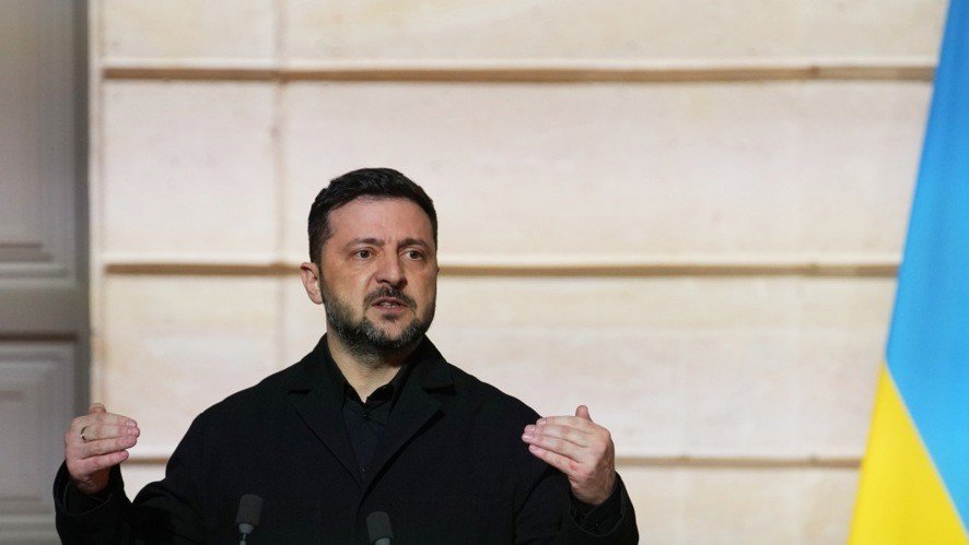 Зеленский заявил о 10 военных заводов в мире, которые строились «за спиной государства»