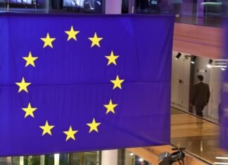 Politico: У ЕС есть план на случай блокирования Орбаном 90 млрд евро для Украины