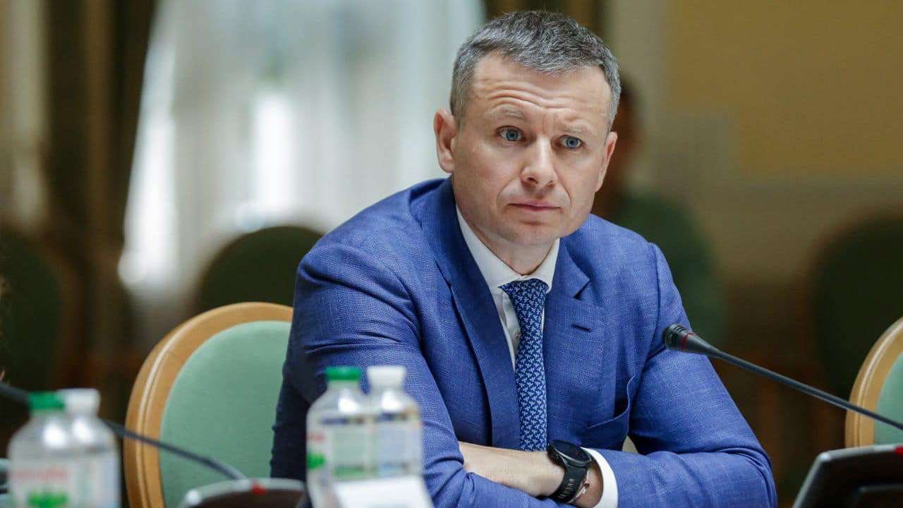 Кабмин разделил налоговый законопроект на три части: без НДС для ФОПов